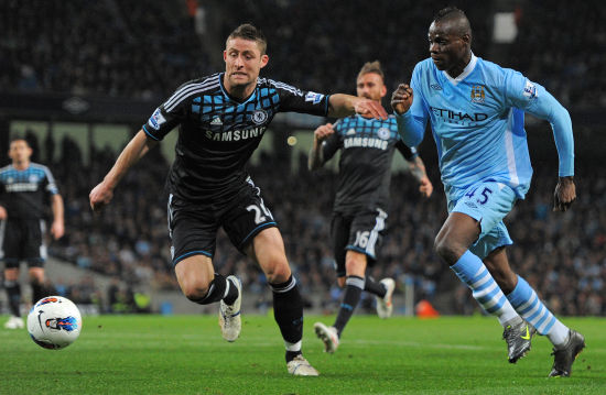 低中场的传 低中场的传